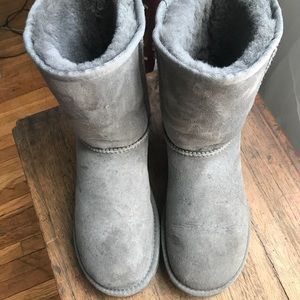 Women’s UGG Classic Short II Boot size 8